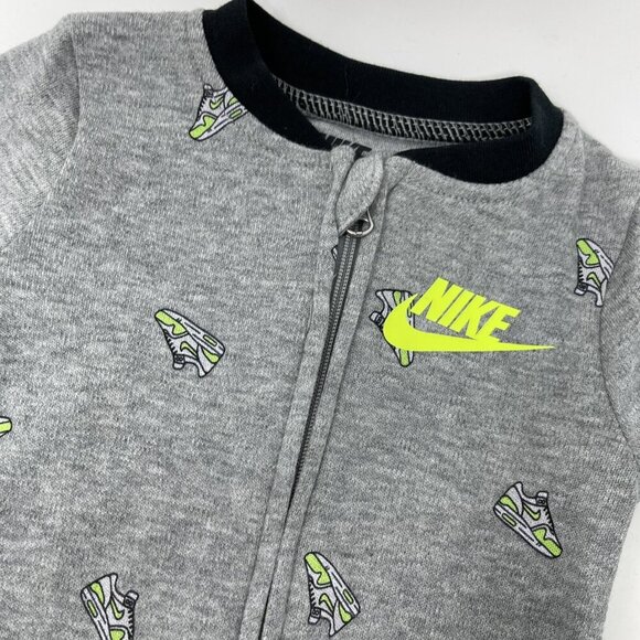 NEW Nike Footie Pajamas Baby Boy Size 3mo 3 Months Gray Sneakers Print Sleeper - Picture 5 of 12
